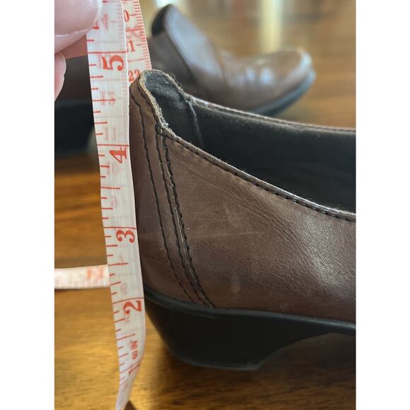 Clarks Women’s 7M Partridge Slip On Brown Leather Pleated Loafer, Teachercore - Picture 9 of 9